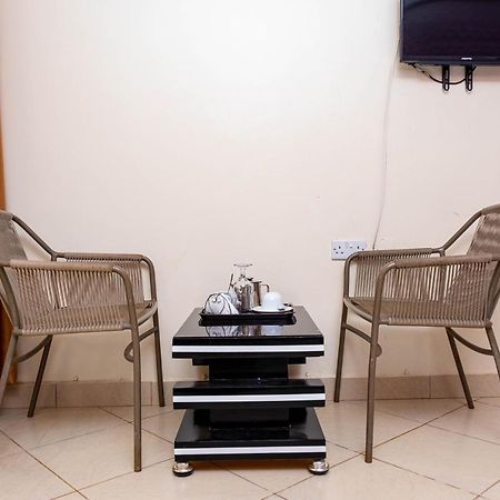 Airport Unique Hotel Entebbe Ngoại thất bức ảnh