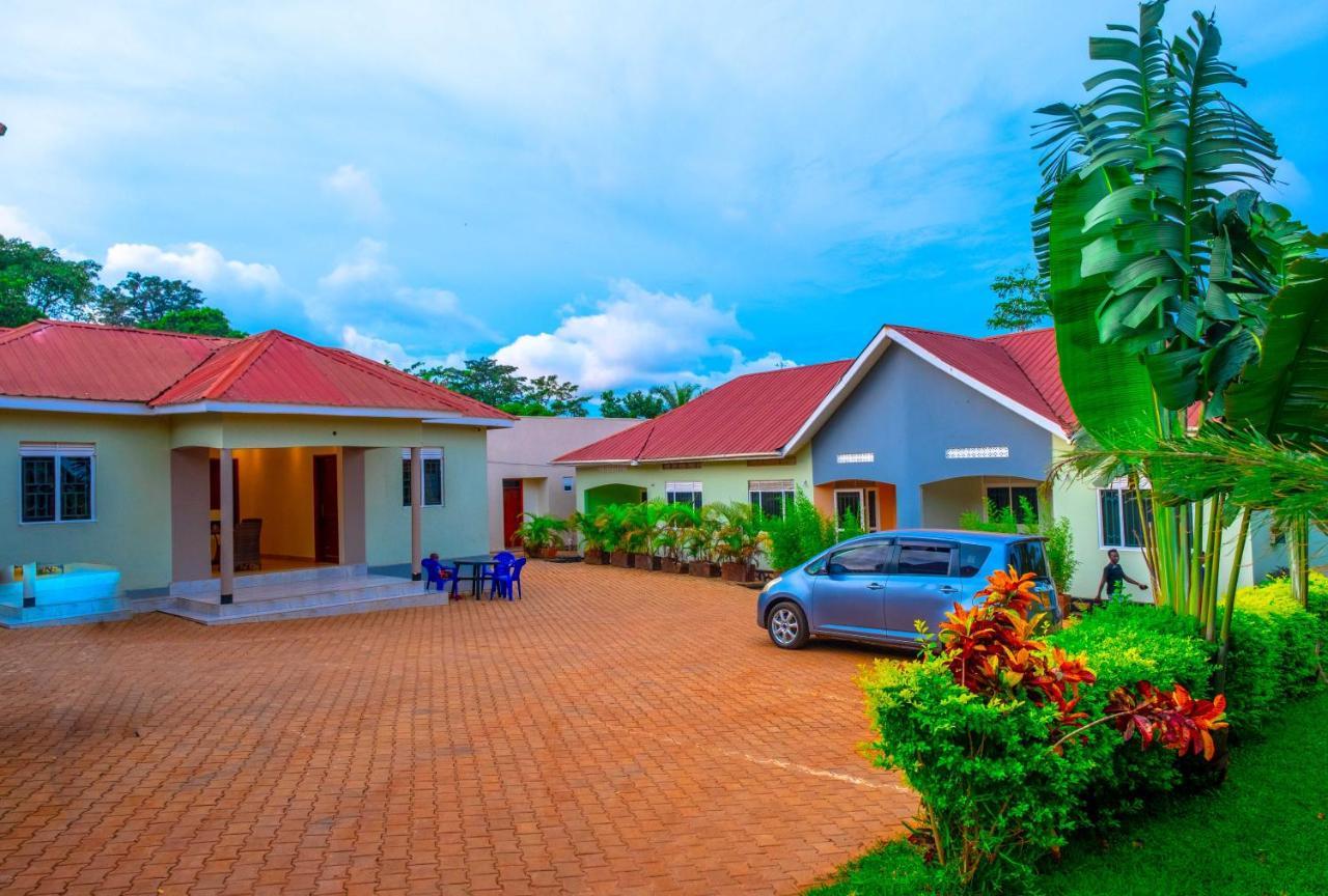 Airport Unique Hotel Entebbe Ngoại thất bức ảnh