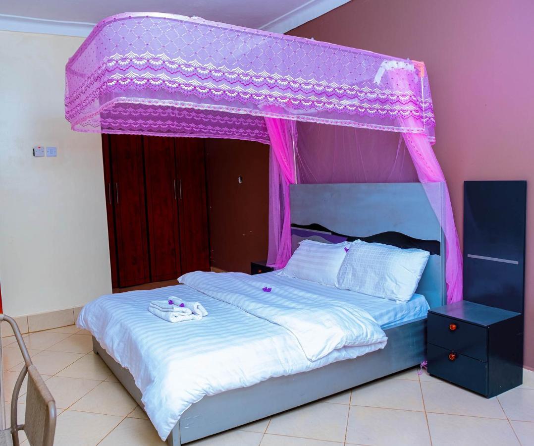 Airport Unique Hotel Entebbe Ngoại thất bức ảnh