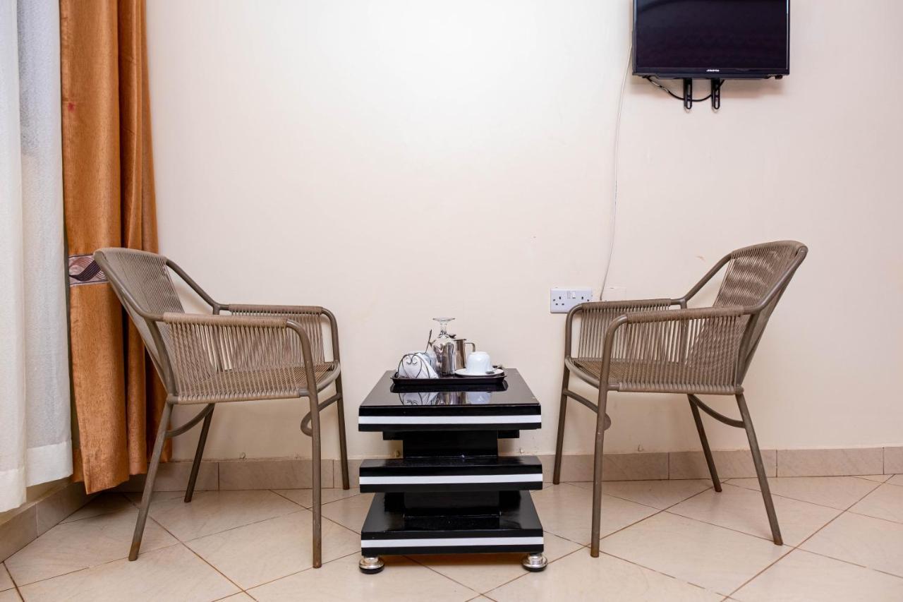 Airport Unique Hotel Entebbe Ngoại thất bức ảnh
