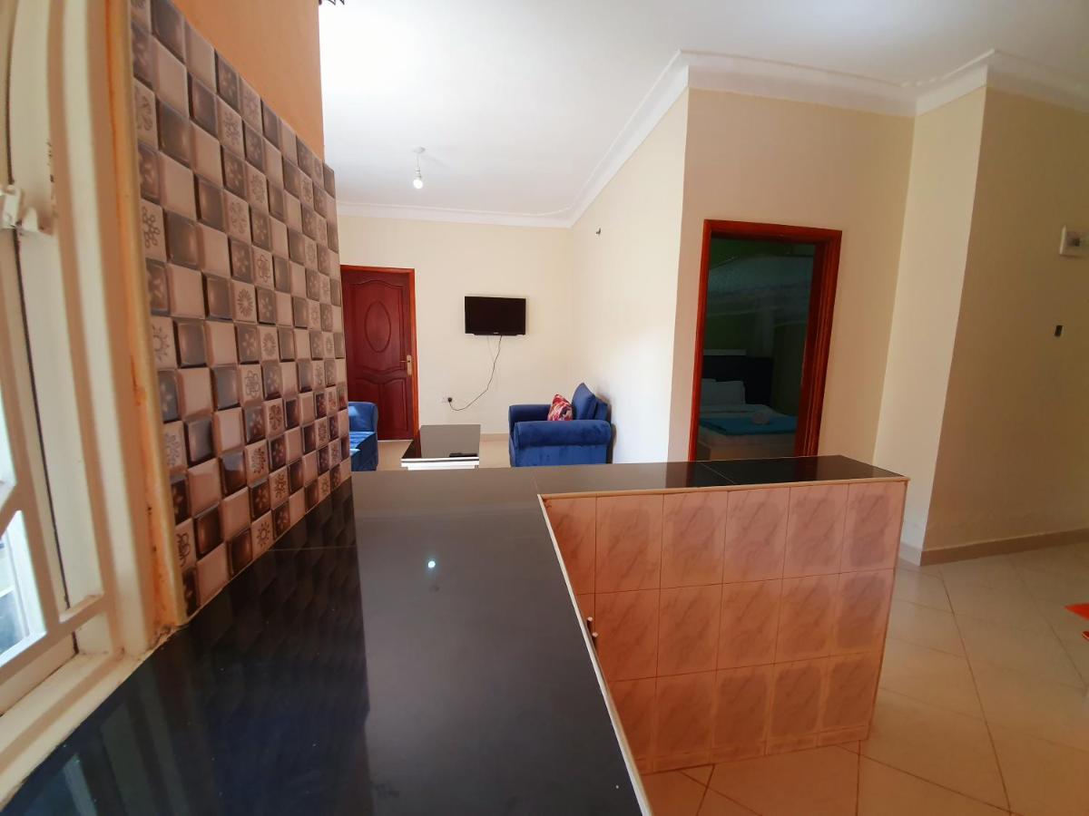 Airport Unique Hotel Entebbe Ngoại thất bức ảnh